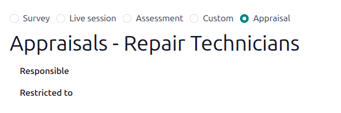 在 “网上调查” 应用程序的评估表上勾选考评表单按钮。