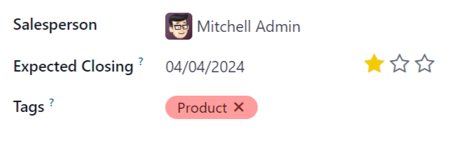 CRM 应用中线索的预期关闭日期特写。